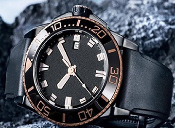 广州劳力士里面有水珠